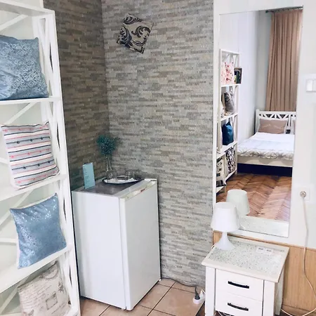 Polska Poduszka Мініготель Львів