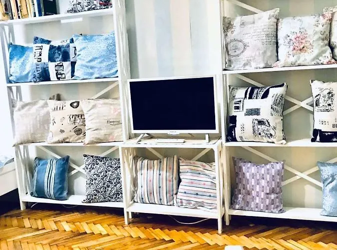 Polska Poduszka Han/Misafirhane Lviv